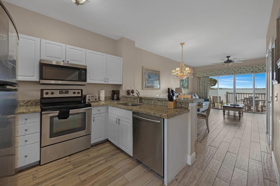Full Kitchen