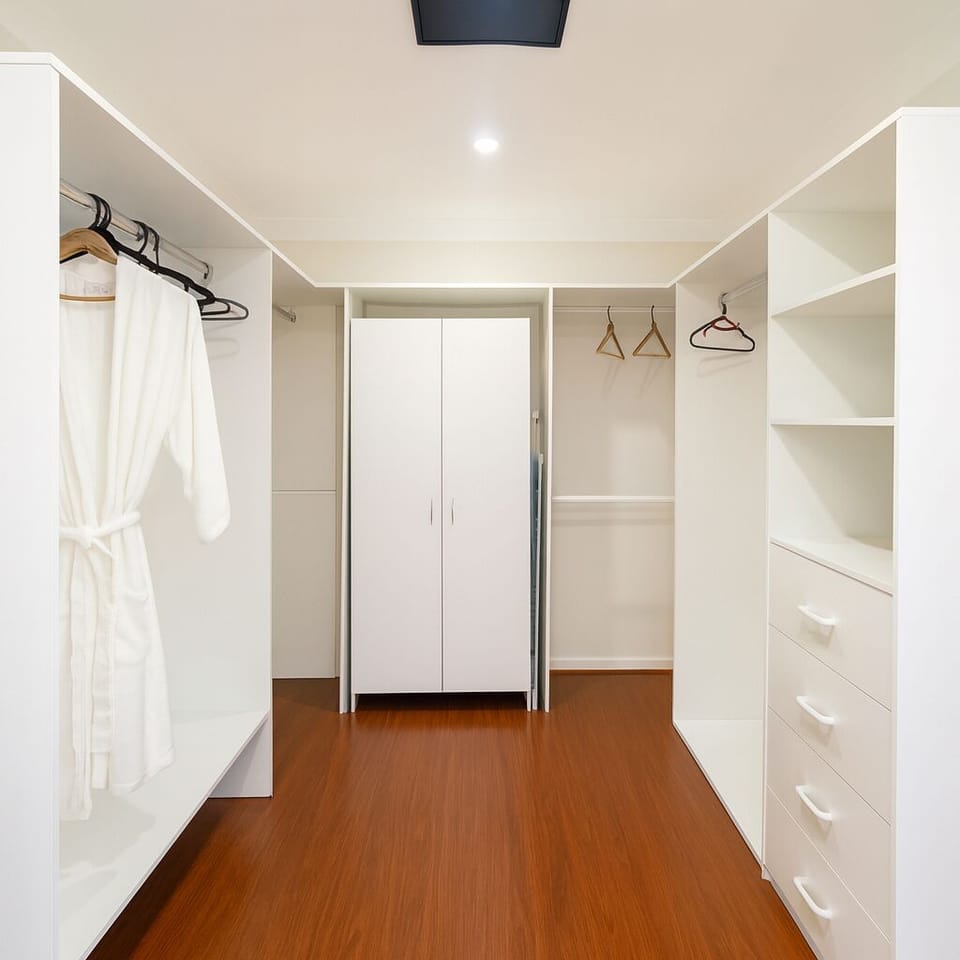 Walk in wardrobe