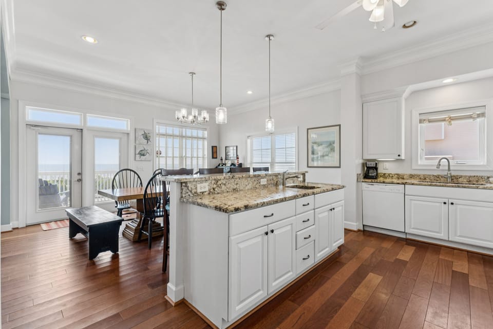Large Chef's Kitchen