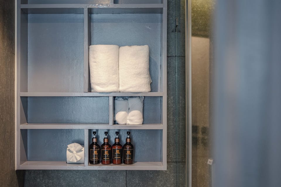 Apartment, Balcony | Bathroom