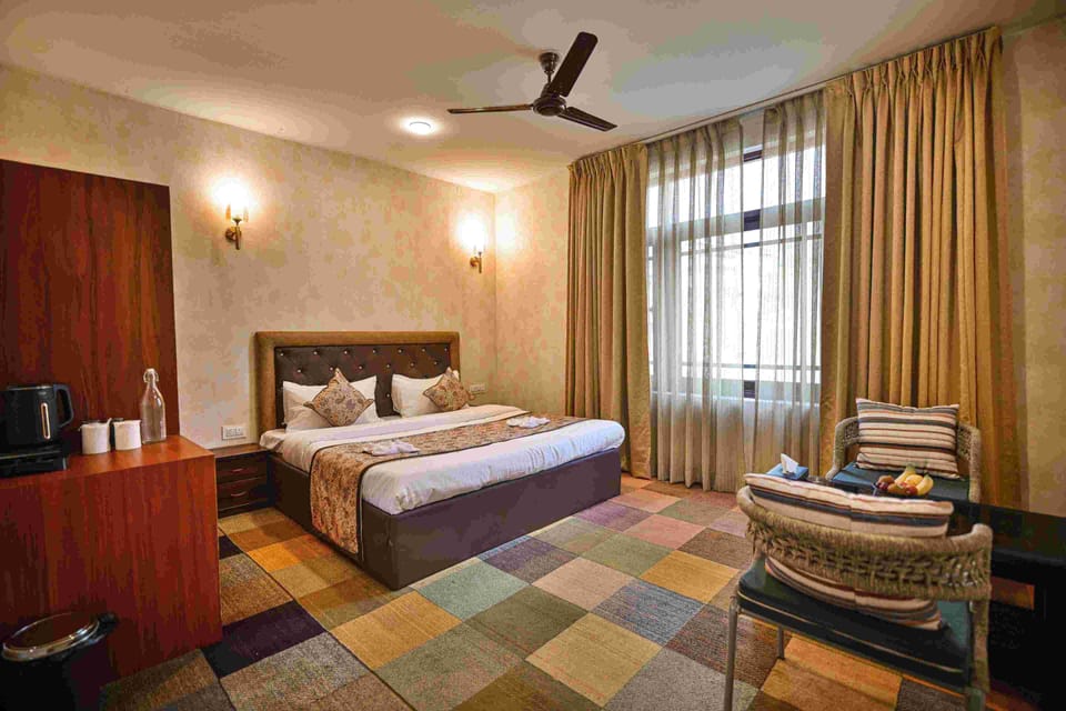 Deluxe Double Room, 1 Double Bed, Mountain View | Desk, laptop workspace, WiFi (free)