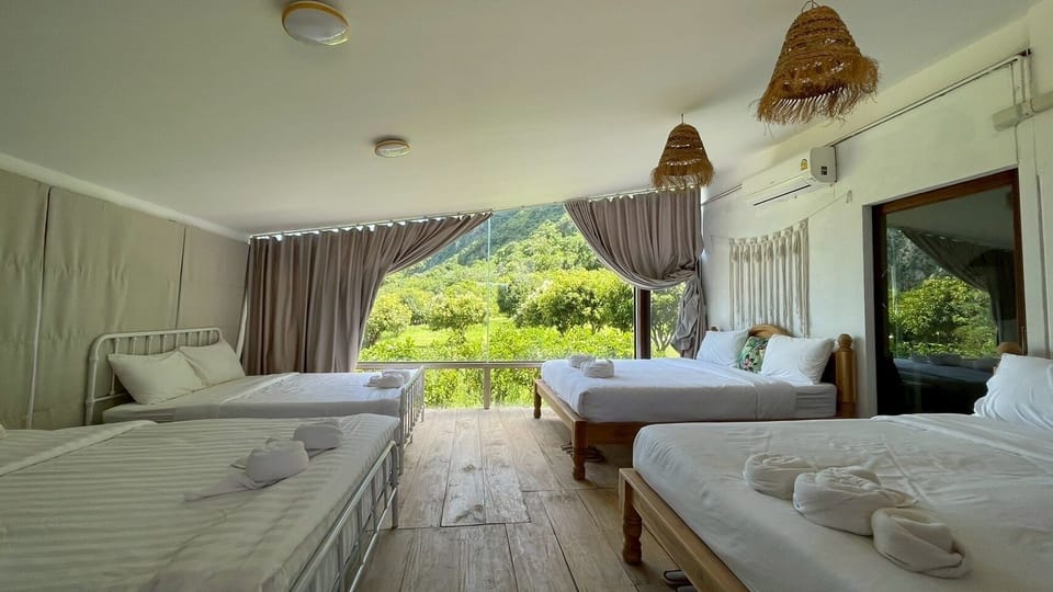 Superior Villa, 1 Bedroom, Hill View | Bed sheets