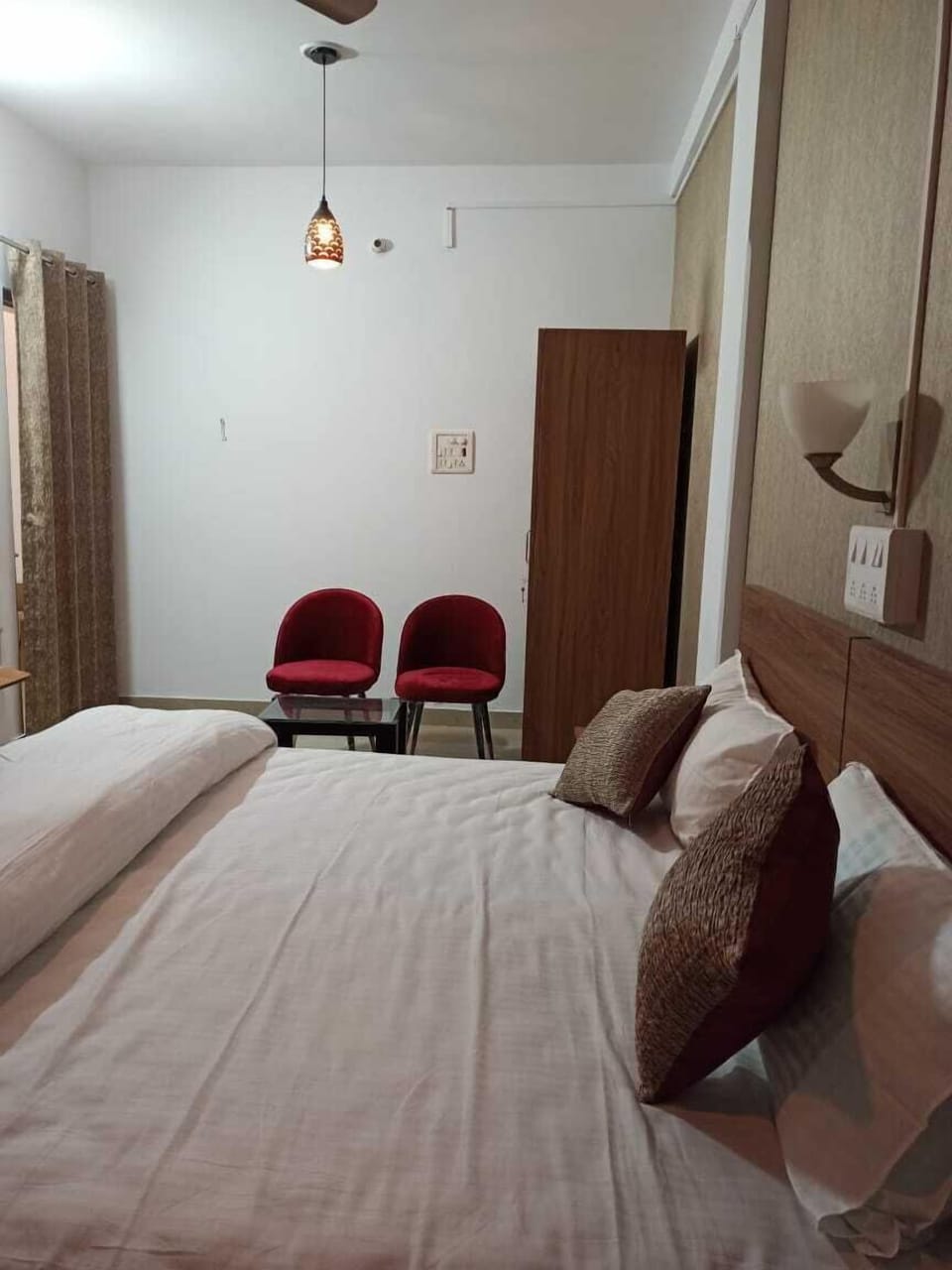 Deluxe Double Room, Balcony, City View | Laptop workspace, free WiFi
