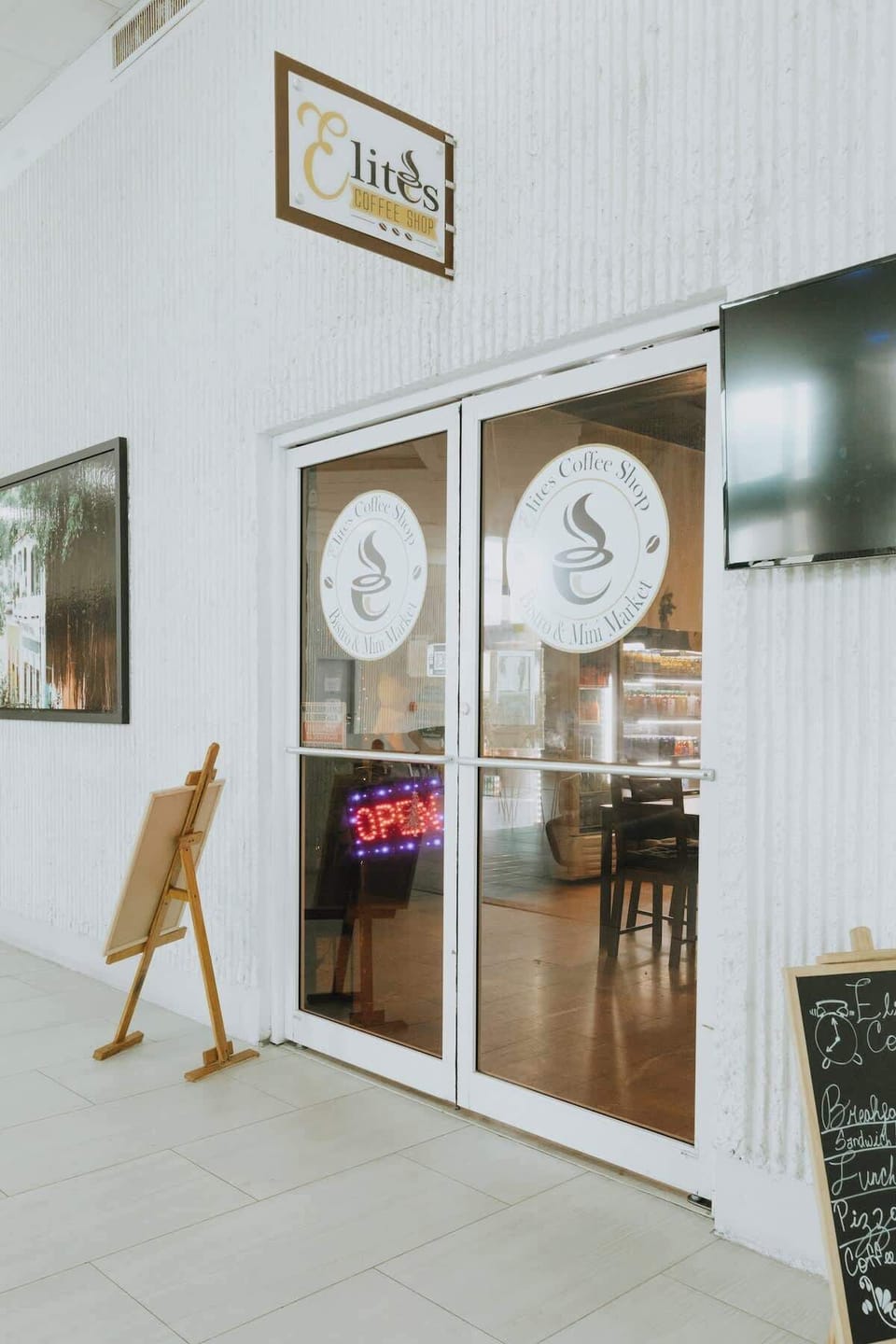 Café you will find at our lobby. Here you can get coffee, sandwiches, sweets,etc.