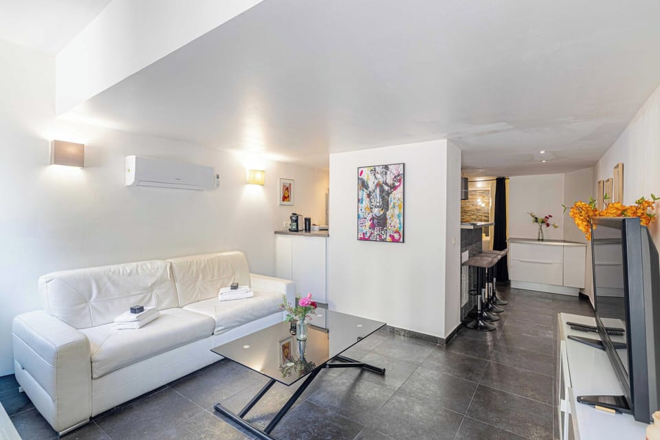 Apartment | Living area