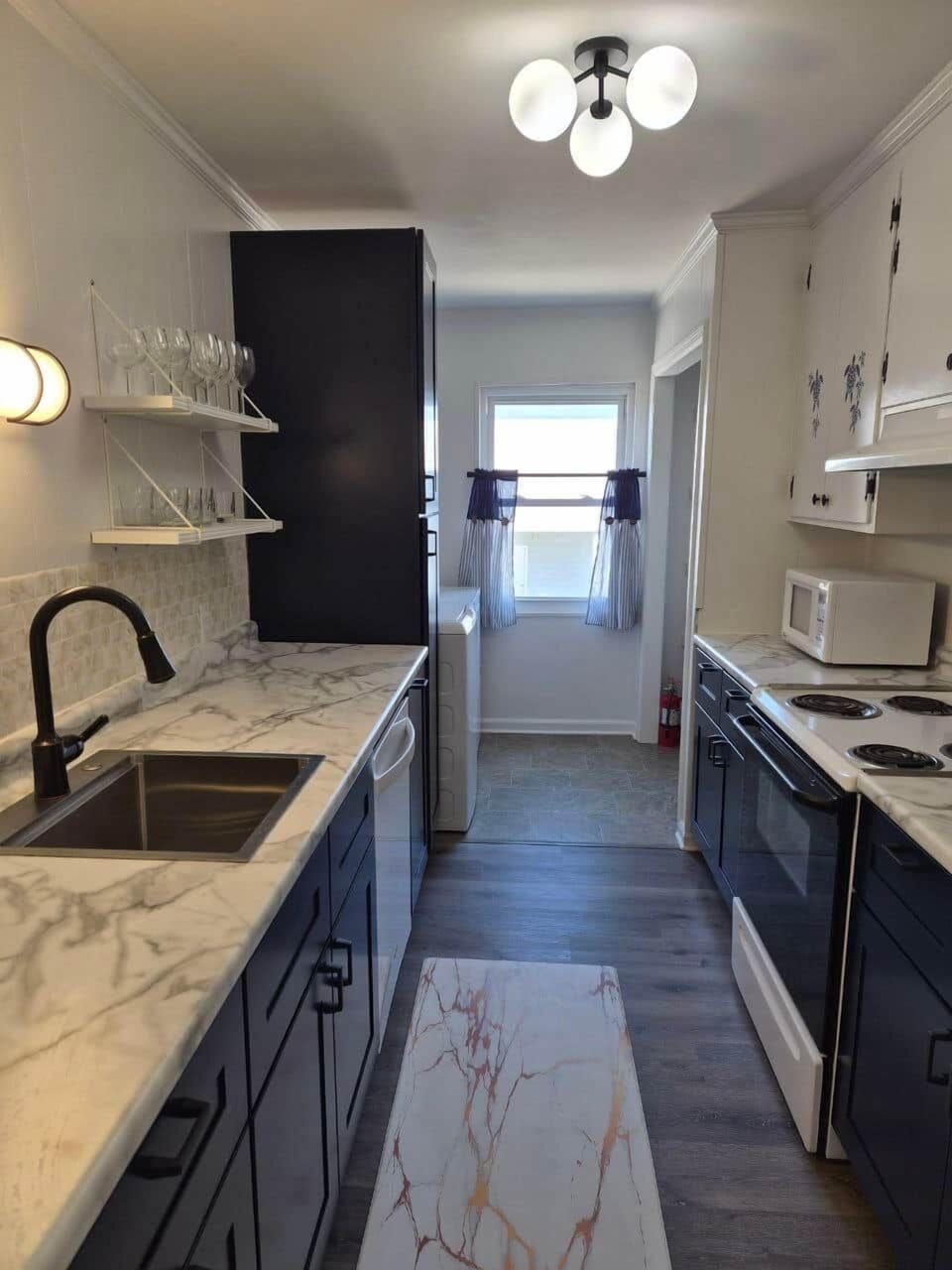 Kitchen Laundry Pic 1