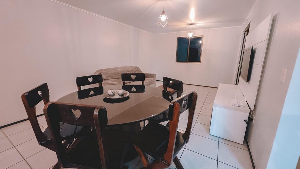 Apartment | Dining