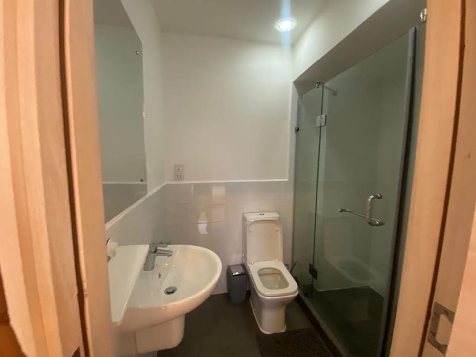 Luxury Apartment, City View | Bathroom