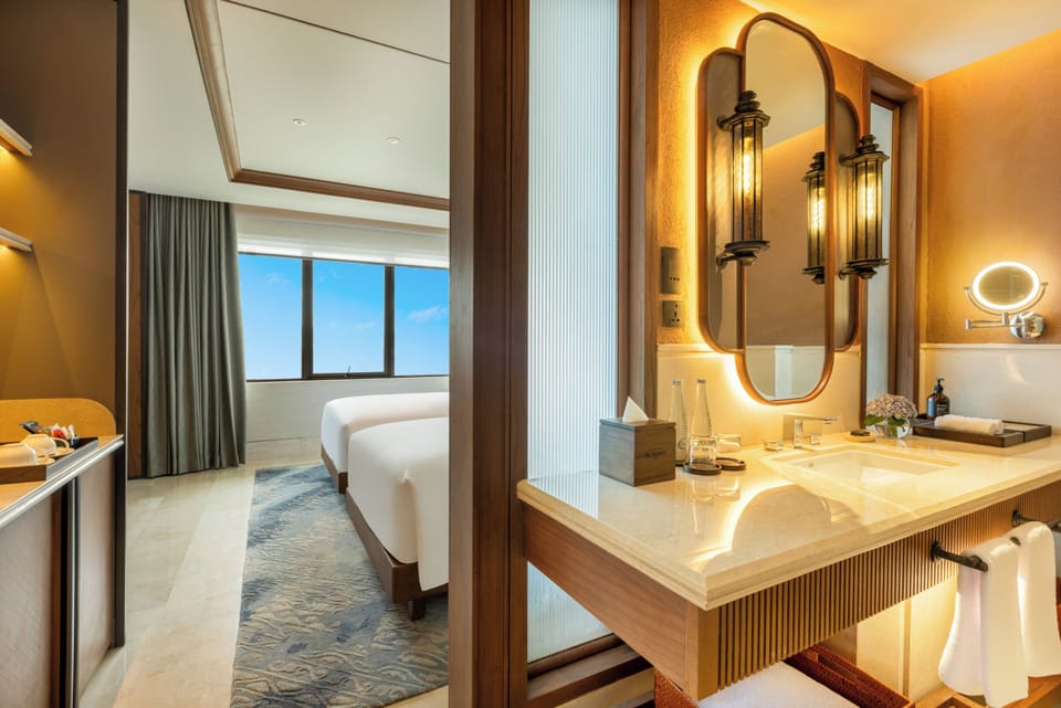Premium bedding, pillowtop beds, minibar, in-room safe