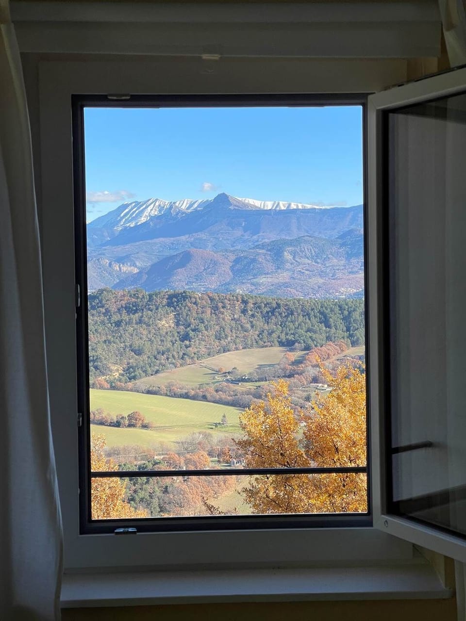 La vue de la chambre au 2ème étage