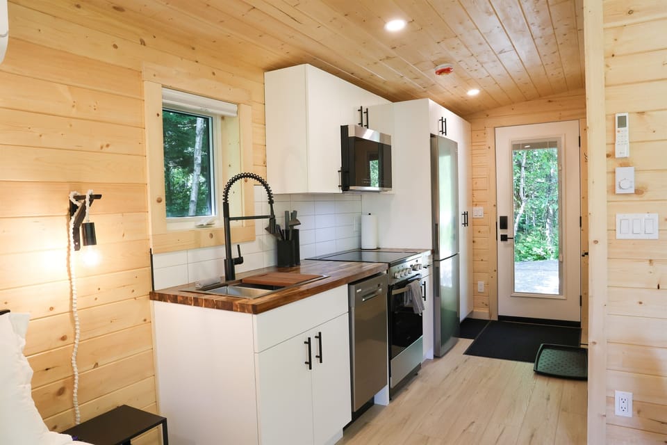 Enjoy a full kitchen with premium stainless steel appliances