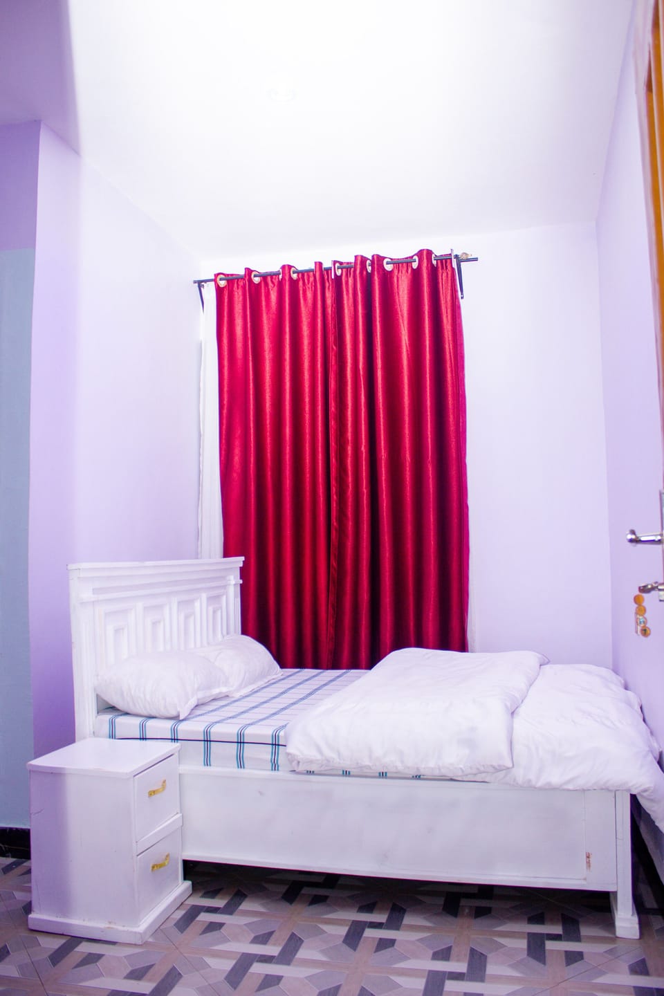 Comfort Single Room, Mountain View | Laptop workspace, free WiFi