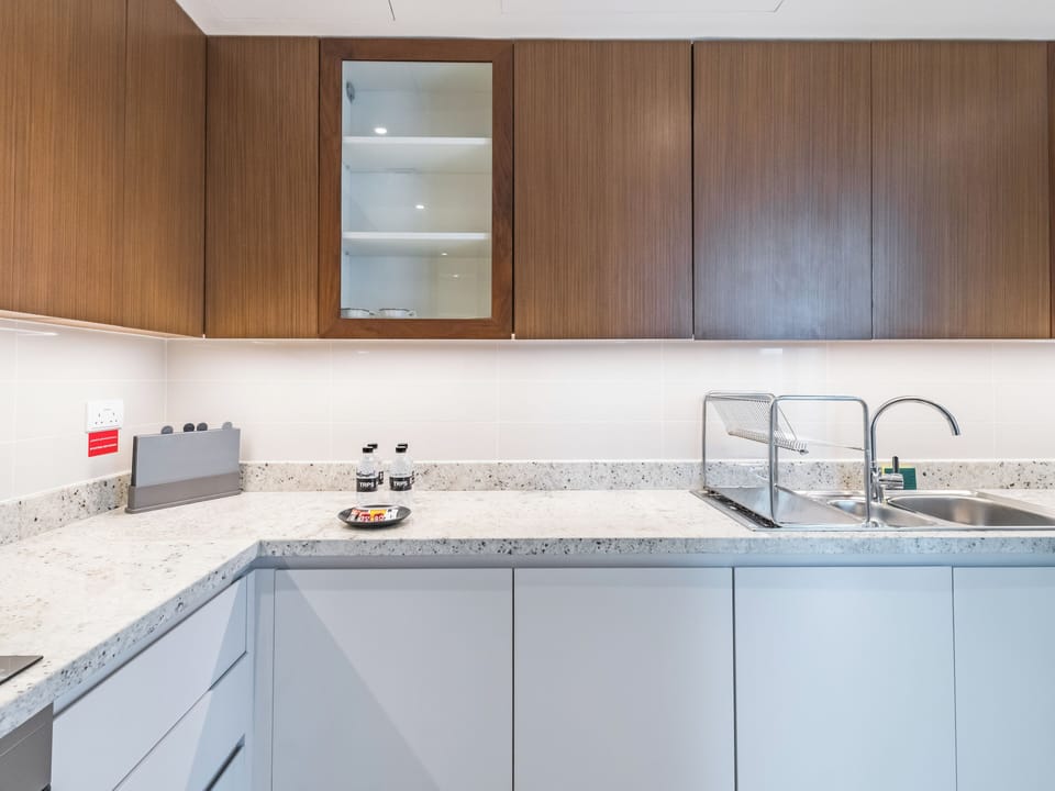 Luxury Apartment, Balcony, City View | Private kitchen | Espresso maker, electric kettle