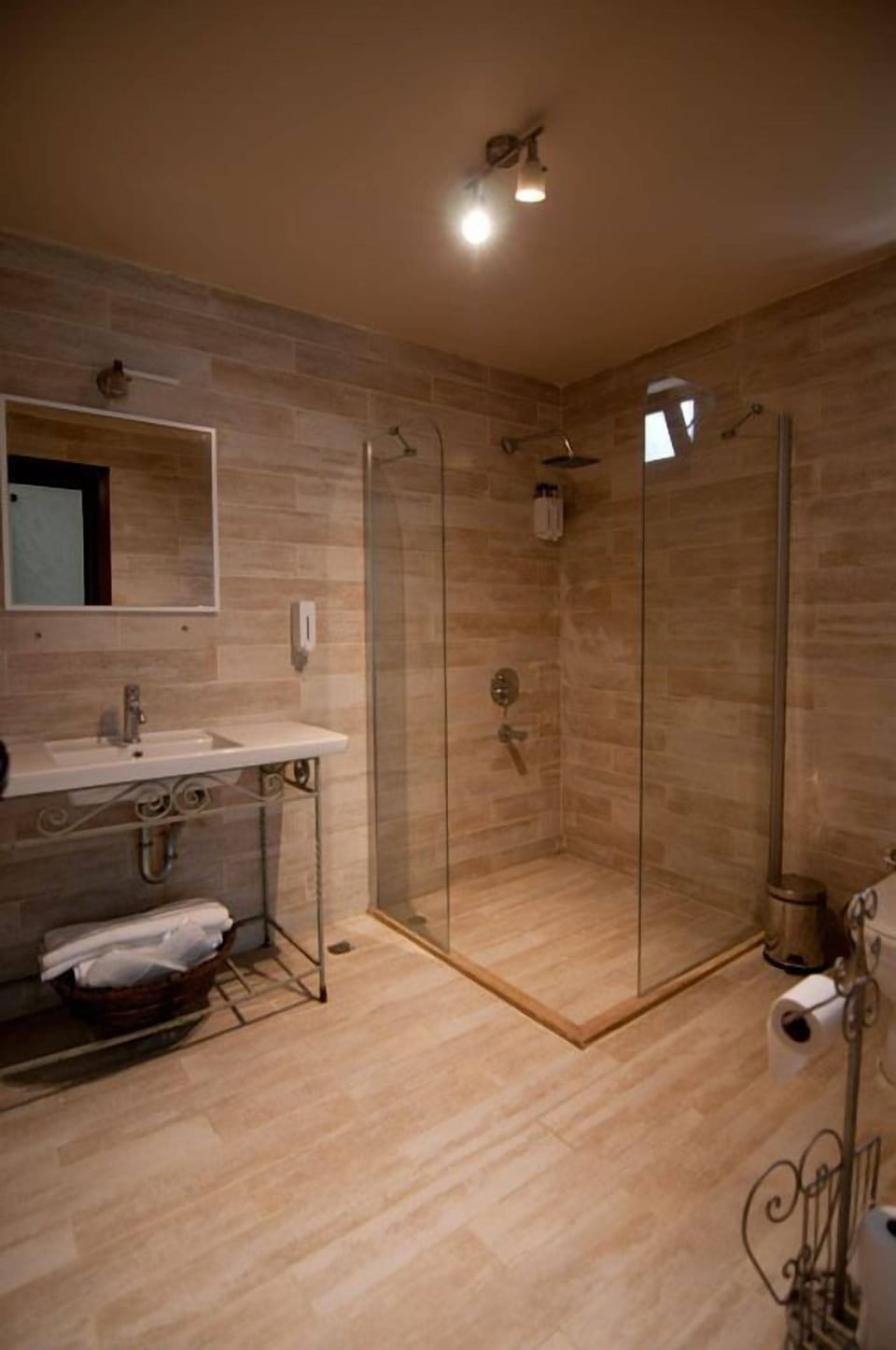 Exclusive Double Room, 1 King Bed, Smoking, Garden View