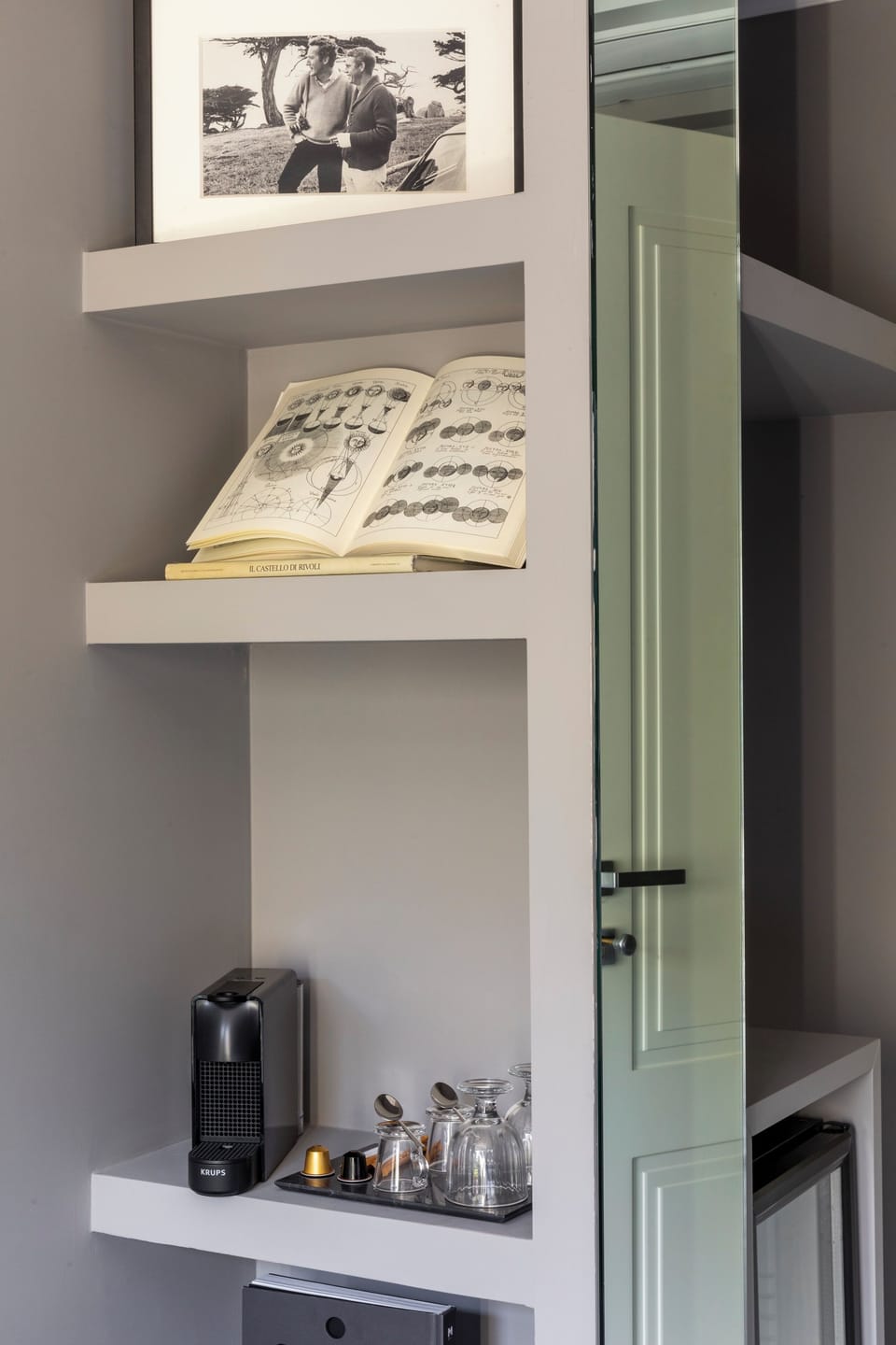 Superior Room, Balcony | Minibar, in-room safe, desk, laptop workspace