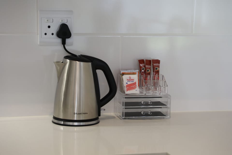 Luxury Studio | Free WiFi, bed sheets