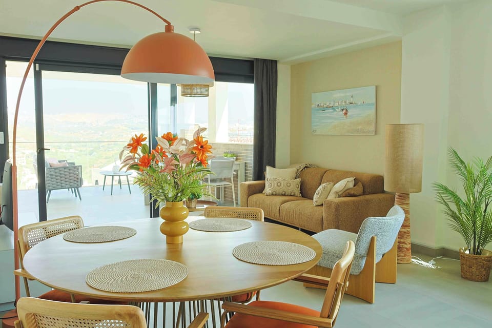 Apartment, 2 Bedrooms, Balcony, Garden View | Dining room