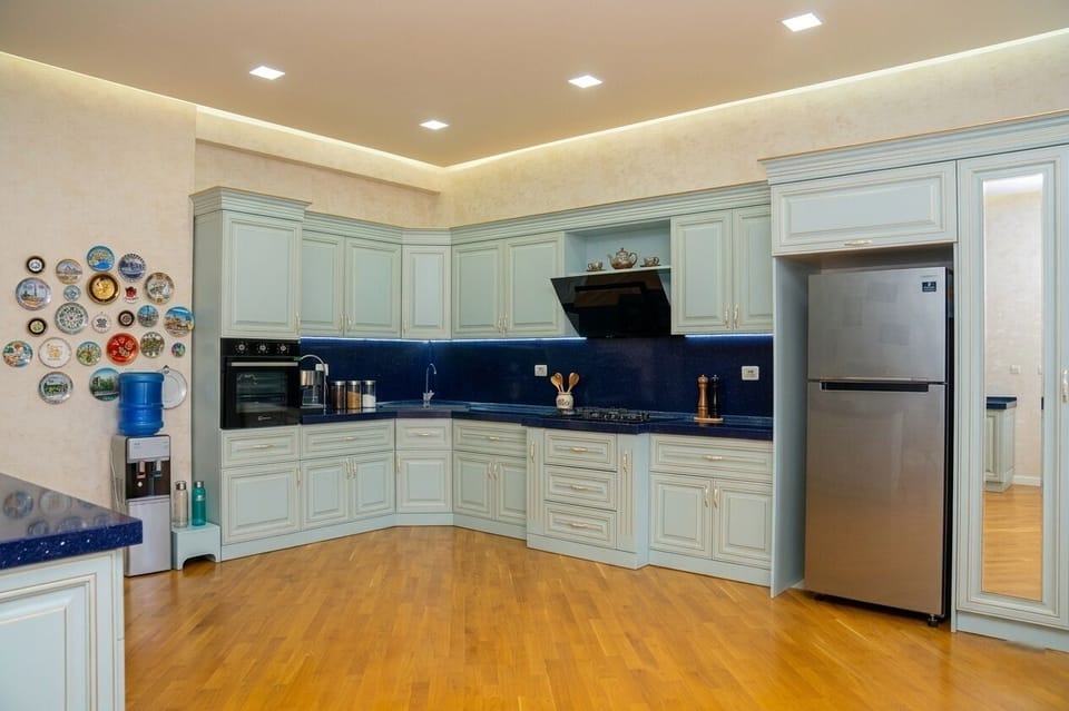 Panoramic Apartment | Private kitchen | Shared fridge, electric kettle