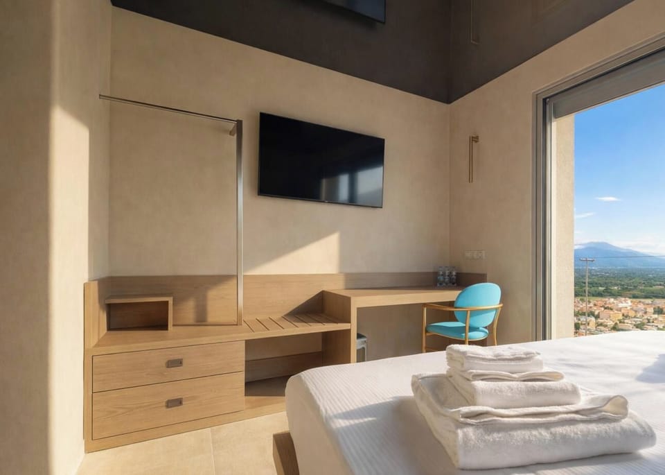 Double Room | WiFi (free), bed sheets