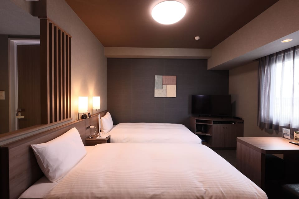 Twin Room, Non Smoking | Desk, laptop workspace, iron/ironing board, free WiFi