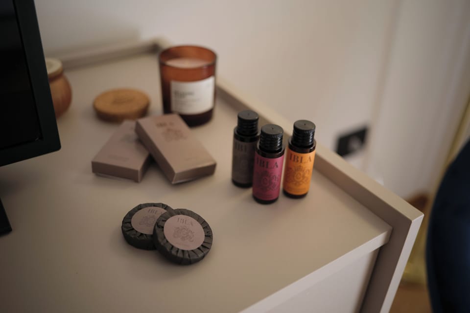 Bathroom amenities