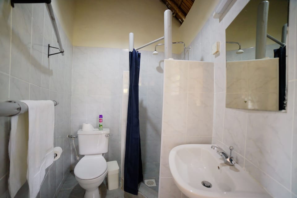 Comfort Suite | Bathroom | Slippers