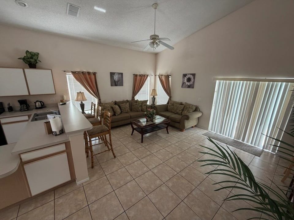 House, 4 Bedrooms | Interior