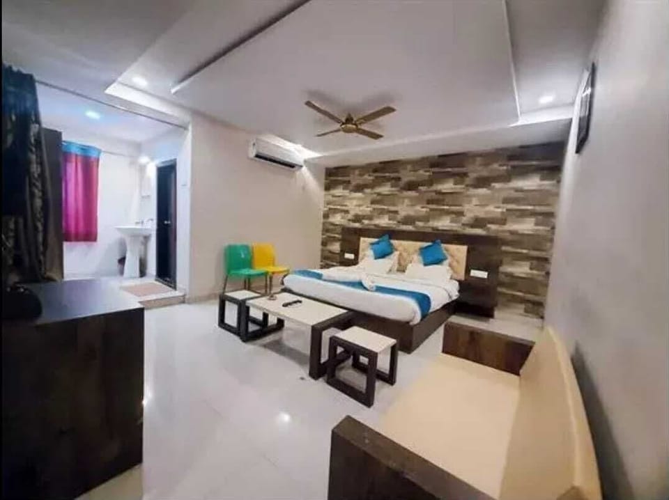 Suite | Free WiFi