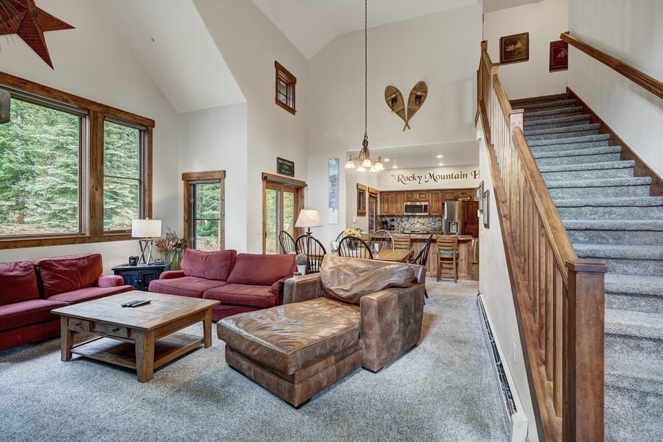 Building, Furniture, Indoors, Living Room, Room