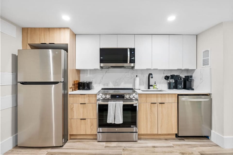 Unit B - Second fully equipped kitchen
