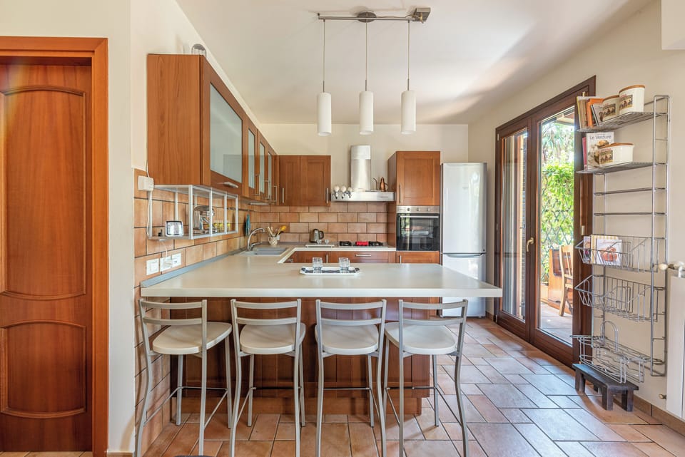 House, 3 Bedrooms, Garden View | Private kitchen | Fridge, oven, stovetop, electric kettle