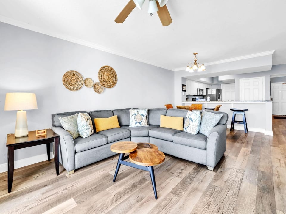 Condo, Multiple Beds (Emerald Beach 1631) | Living area