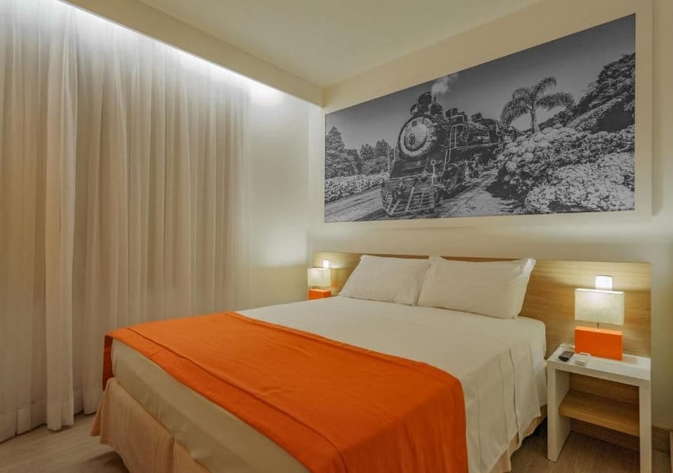 Standard Double Room, 1 Double Bed, Non Smoking, Private Bathroom | In-room safe, desk, laptop workspace, blackout drapes