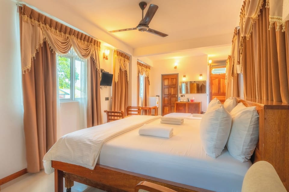 Family Room | Egyptian cotton sheets, premium bedding, in-room safe