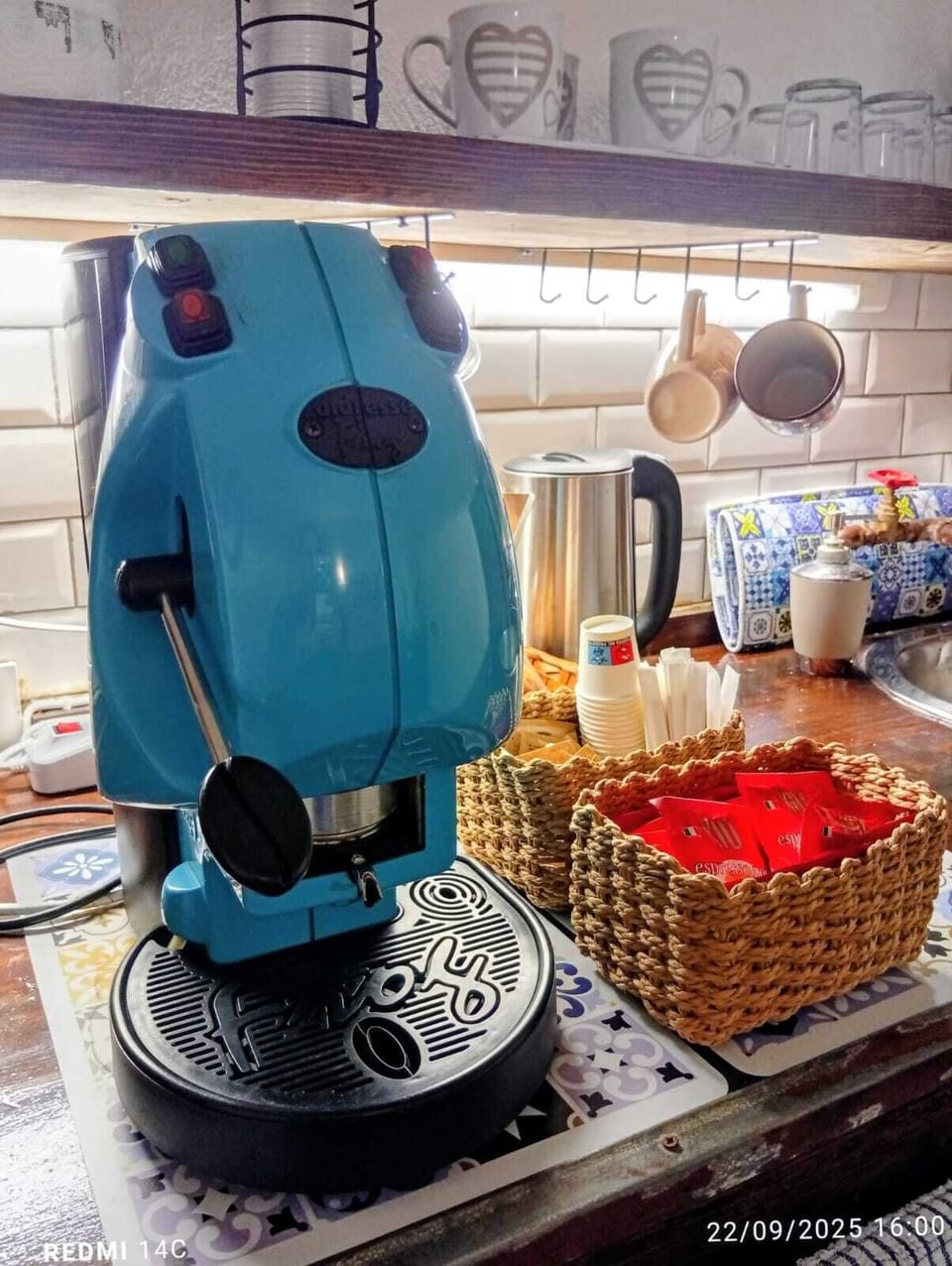 Espresso maker, coffee/tea maker, electric kettle
