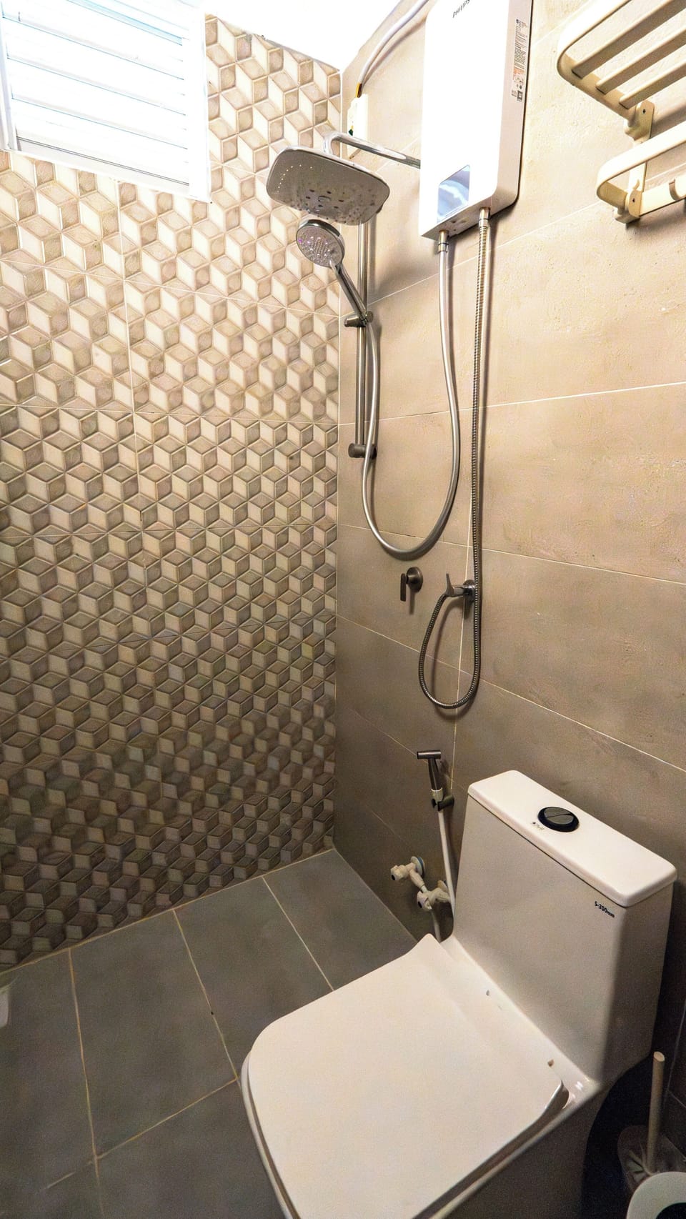 Shower, free toiletries, hair dryer, slippers