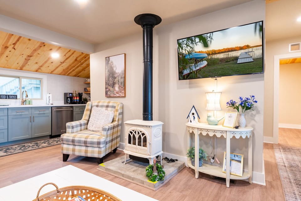 Smart TV and fireplace for aesthetics (fireplace currently not operational)