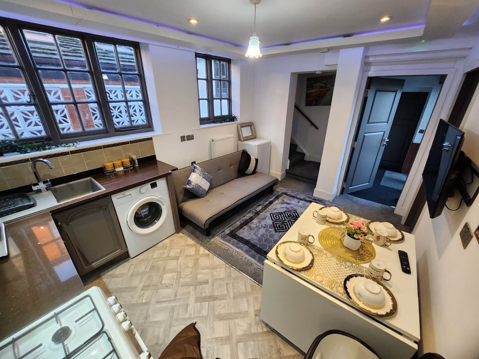 Charming Tudor White House Cottage  Room  Apartment  Kitchen Living Room Old Trafford  Manchester 