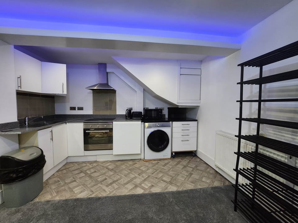 Charming Tudor White House Cottage  Room  Apartment  Kitchen Living Room Old Trafford  Manchester 
