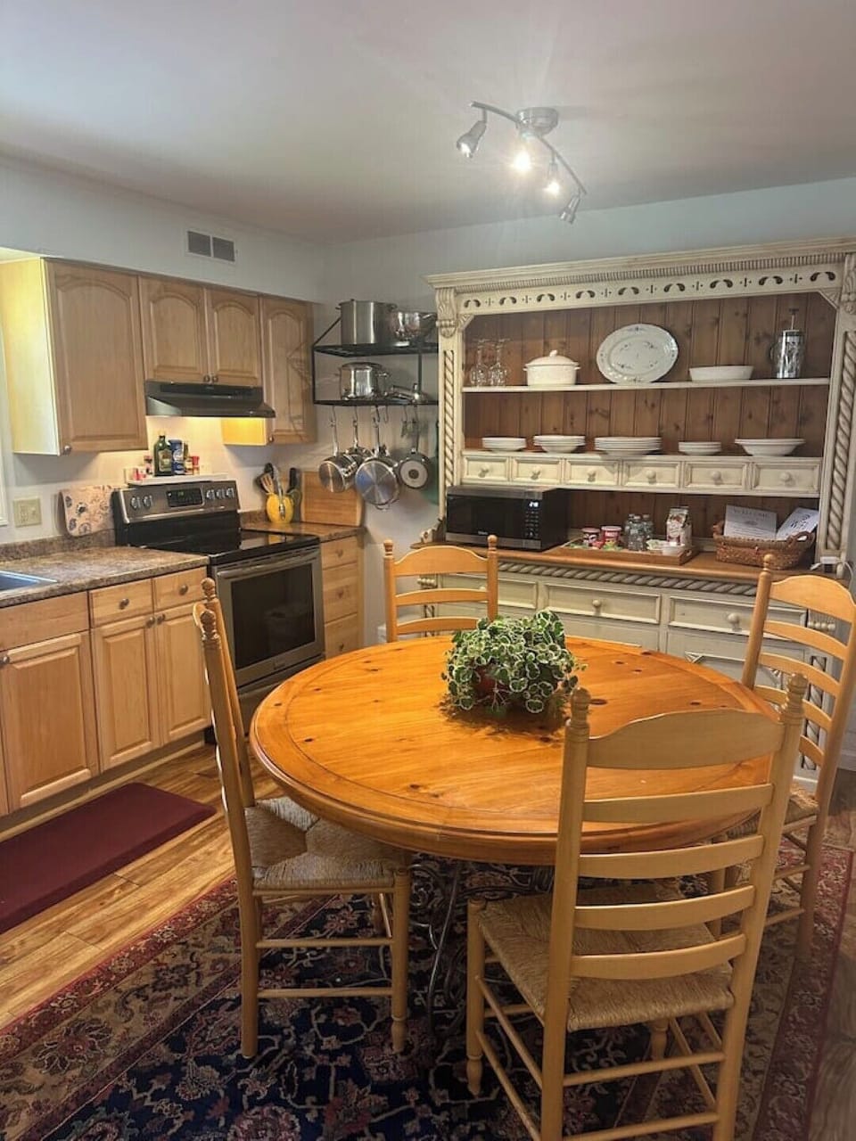 Dining table 