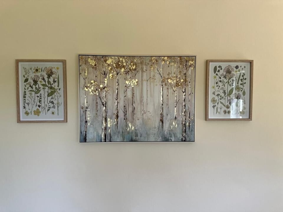 Living Room / Lounge