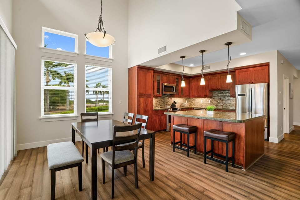 Condo, 3 Bedrooms | Dining