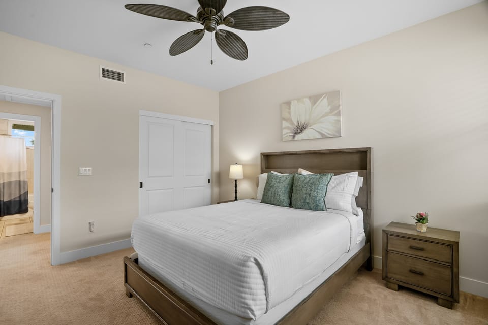 Condo, 3 Bedrooms | 3 bedrooms, iron/ironing board, free WiFi