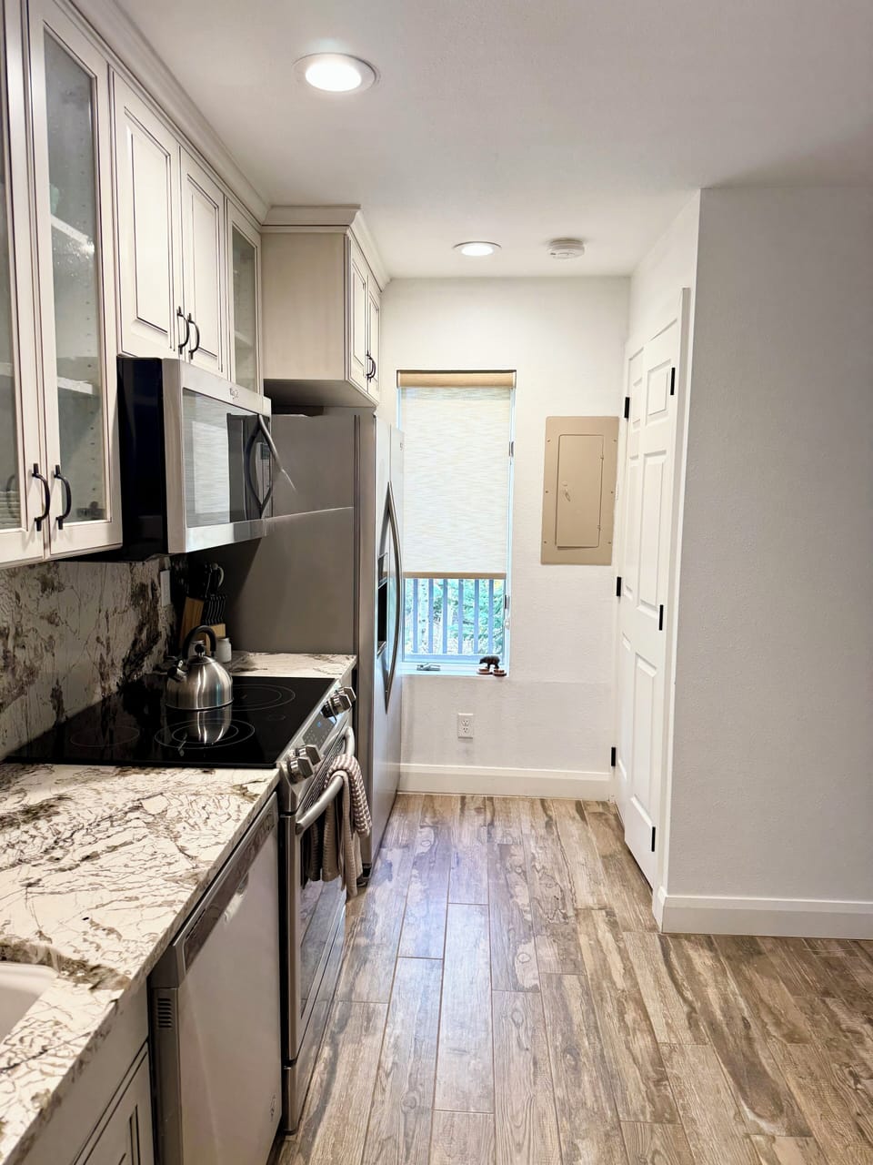 Pantry, full size refrigerator