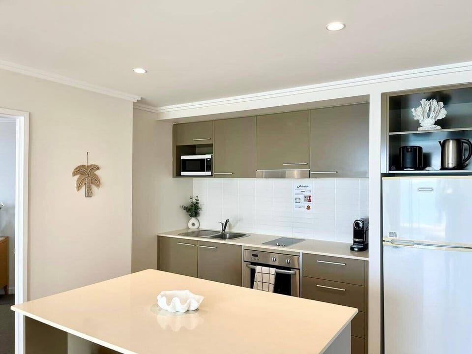 Fully Equipped Gourmet Kitchen