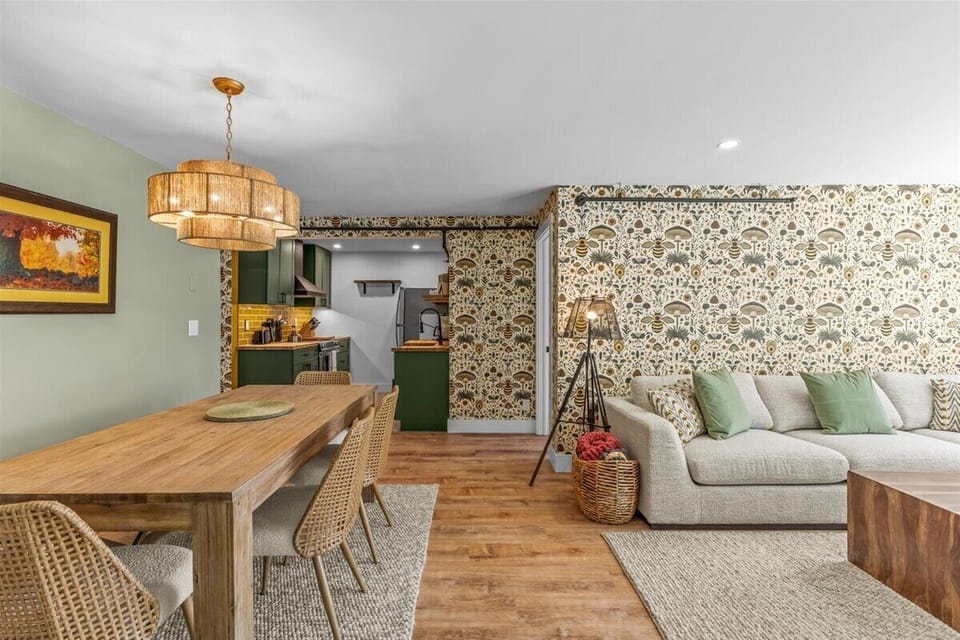 Stylish & Unique 2BR Stowe Condo: Newly Renovated! (6094)