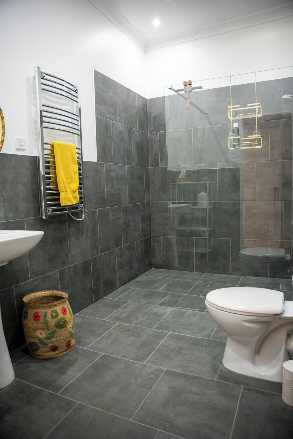 Deluxe Double Room | Bathroom | Hair dryer, towels, soap, toilet paper