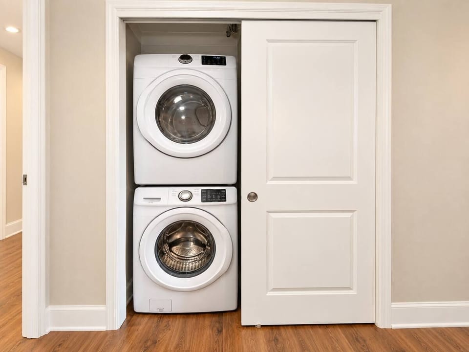 Terminal Tower - Spacious! RnRHoF, Casino, Stadium Apartment in Cleveland Heights