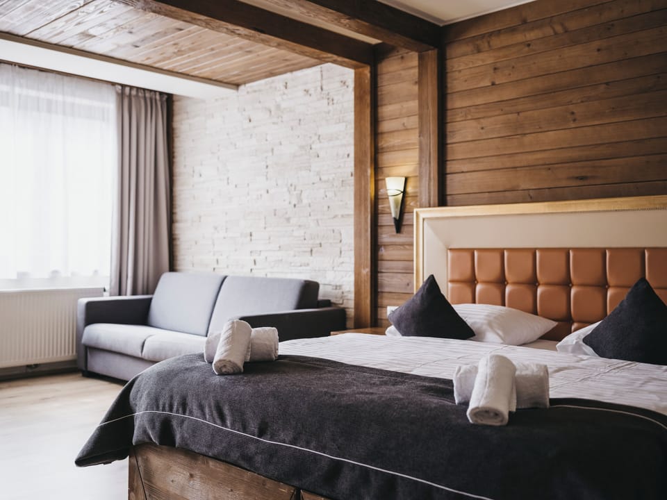 Comfort Double Room, 1 Bedroom, Mountain View | In-room safe, desk, laptop workspace, free cribs/infant beds