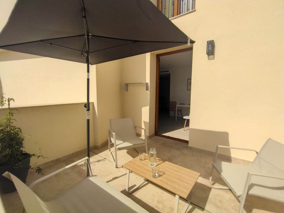 Patio Matilde sol de mañana